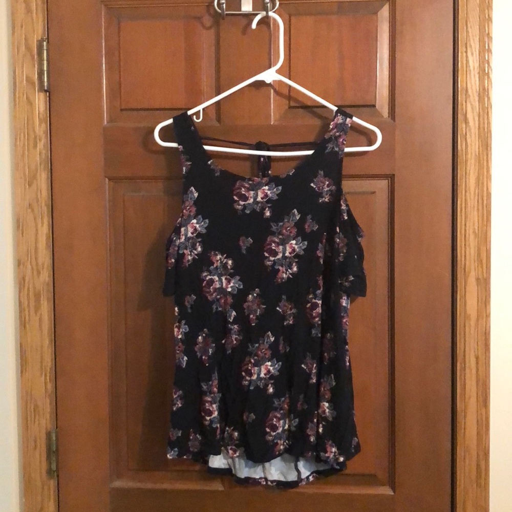 Cold shoulder top.